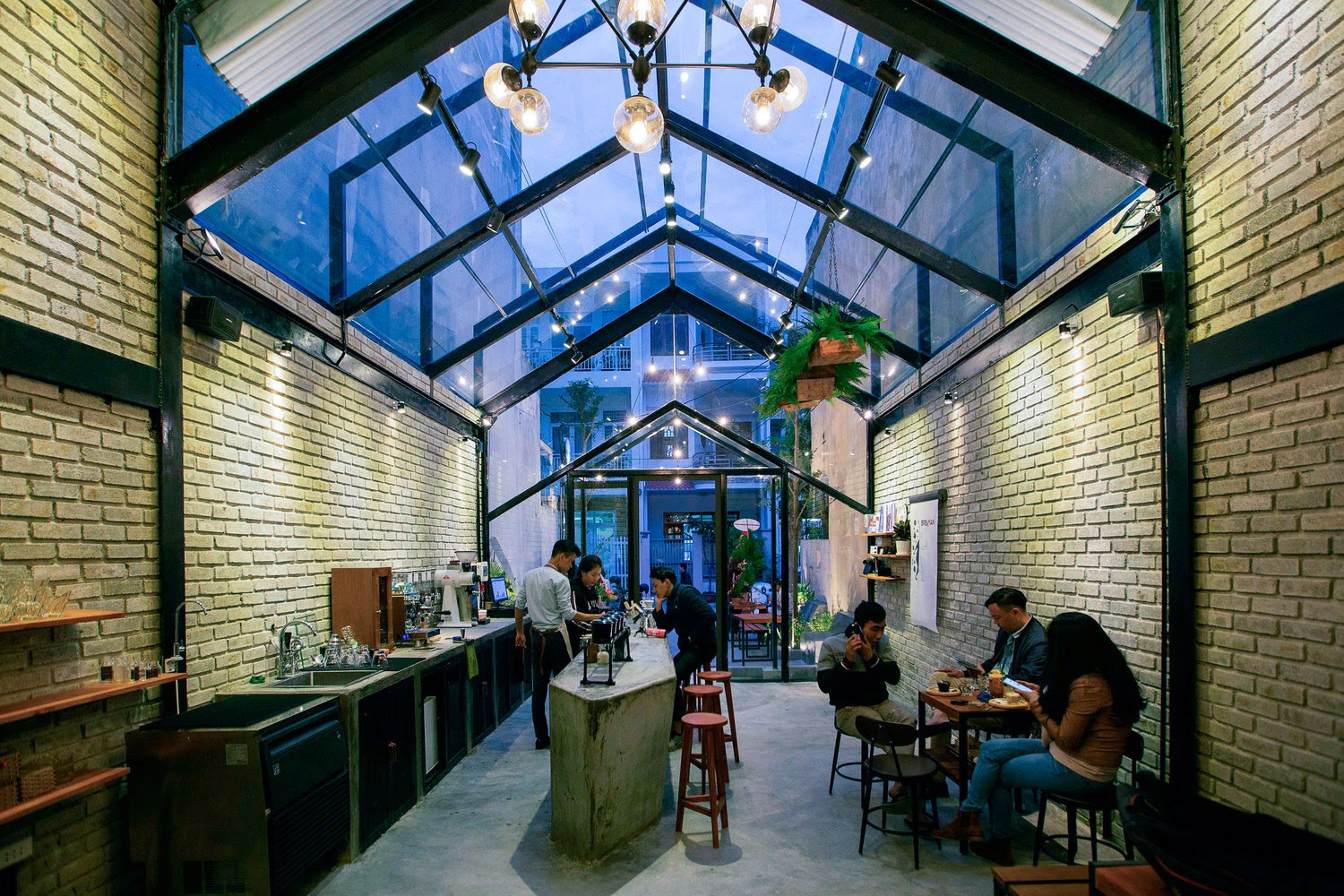 Thiết Kế Quán Cafe Khung Thép Tiền Chế 2 Tầng Siêu Đẹp